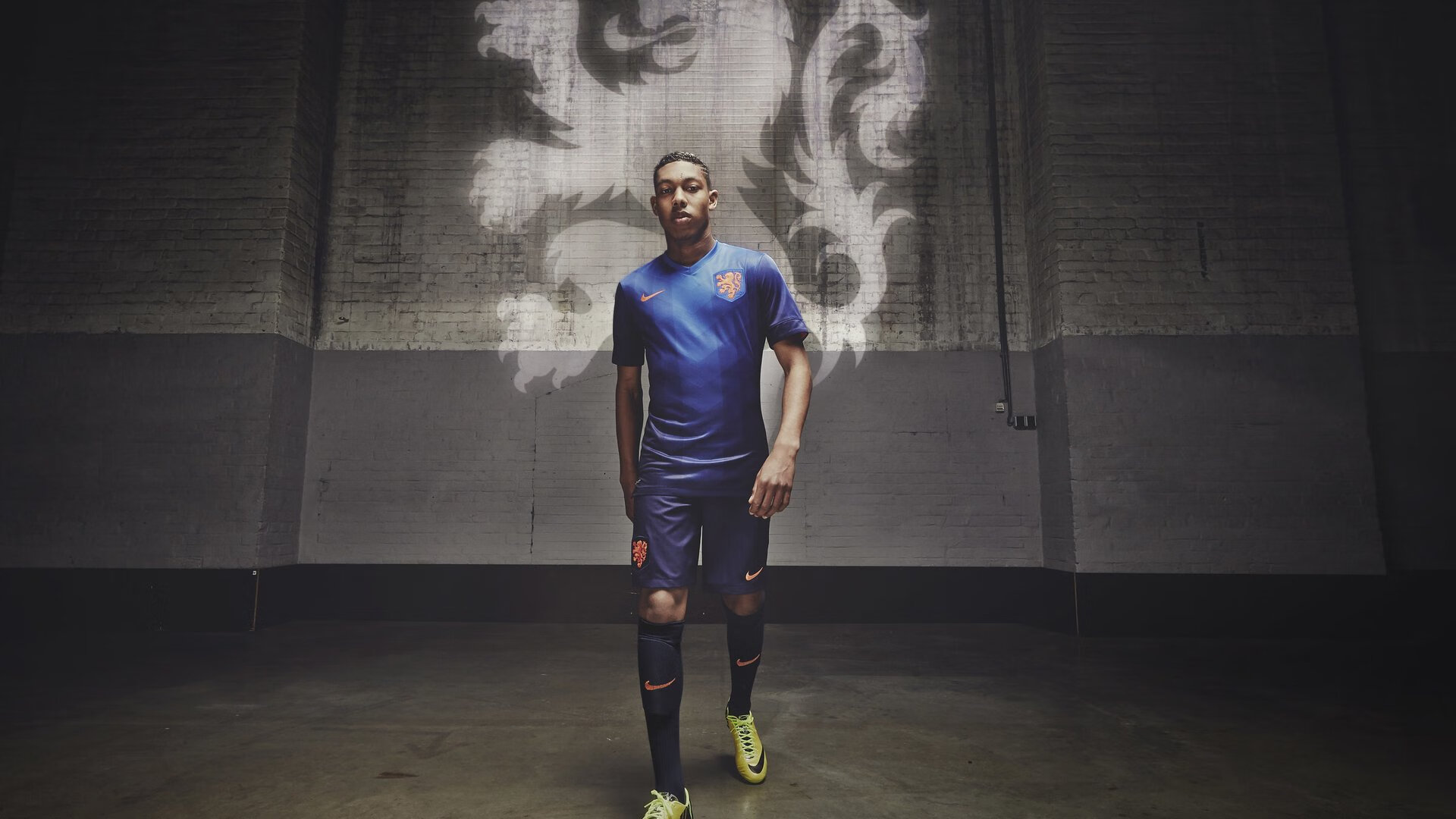 获得赛季MVP提名的库里，几场比赛中连续投中关键三分带队取胜！，库里带队13连胜mvp不升反降